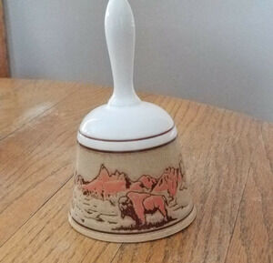 VINTAGE South Dakota. Landmarks Souvenir Ceramic Bell by South Dakota